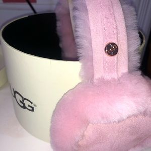 Selling because I got 2 of the same pair as gifts